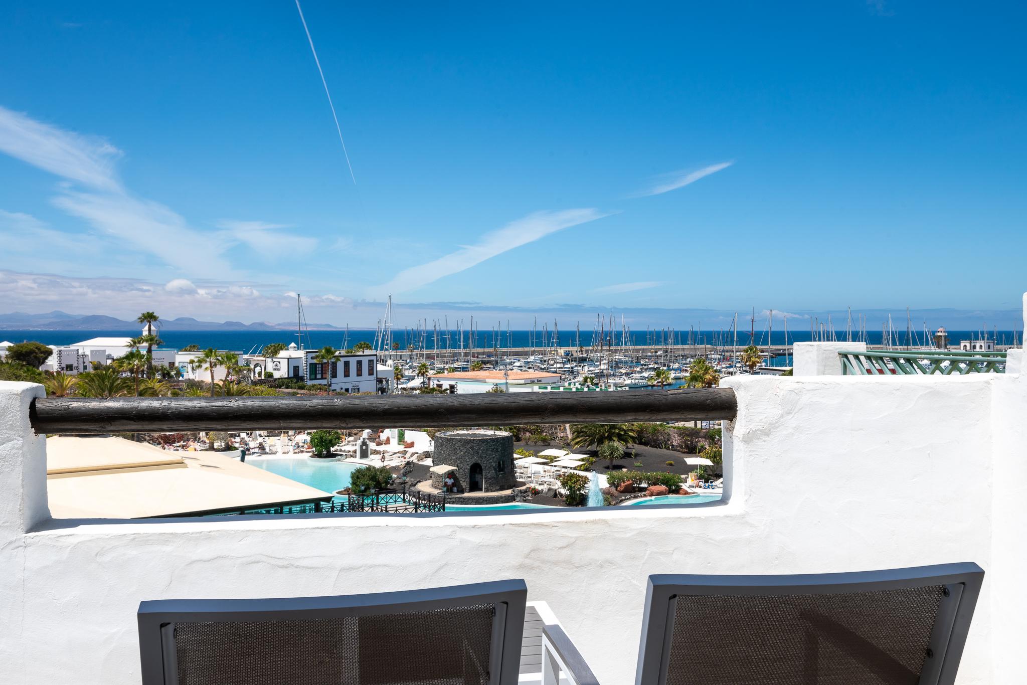 Hotel Livvo Volcan Lanzarote Playa Blanca  Exterior photo